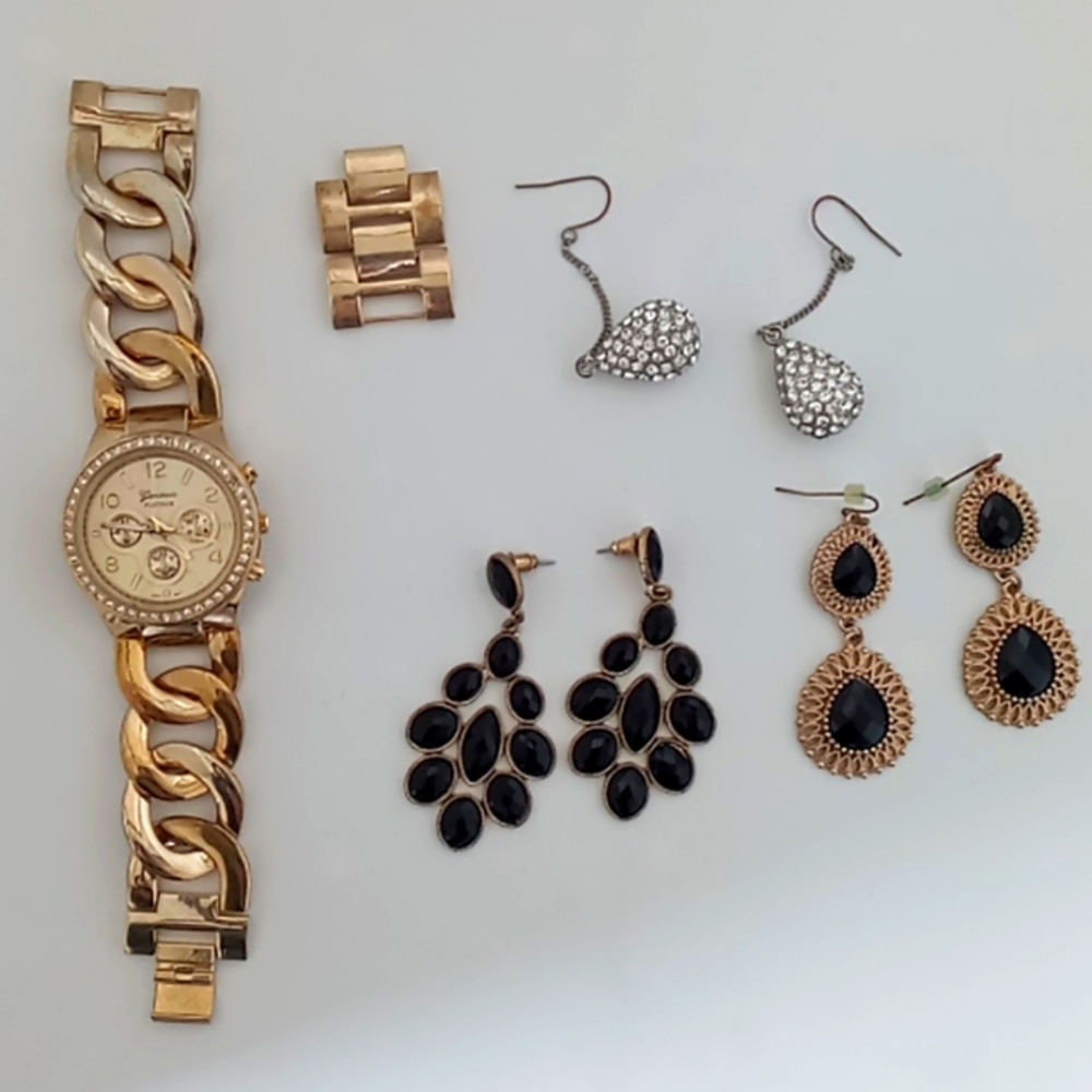 Lot of jewelry